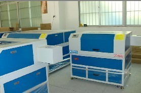 供應布料/皮革專用雙頭切割雕刻機 提升生產效率的智能化解決方案